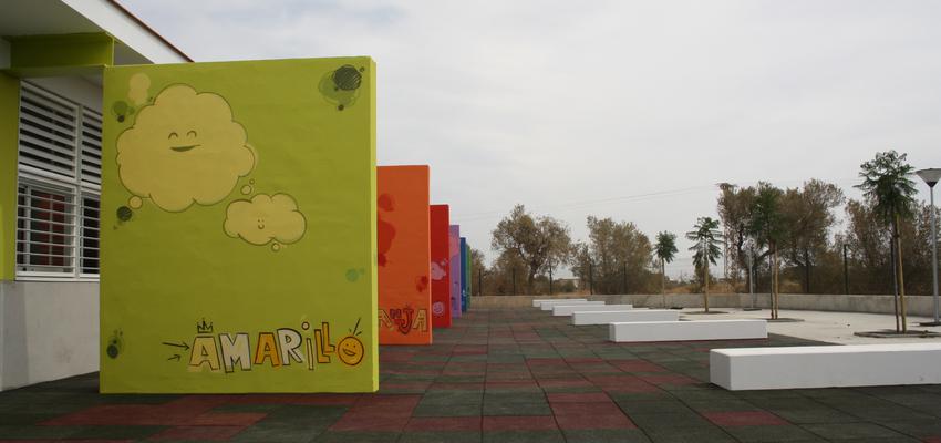 Exterior Estilo moderno Color rojo, ocre, verde  diseñado por Marco A. Domínguez | Gremio 