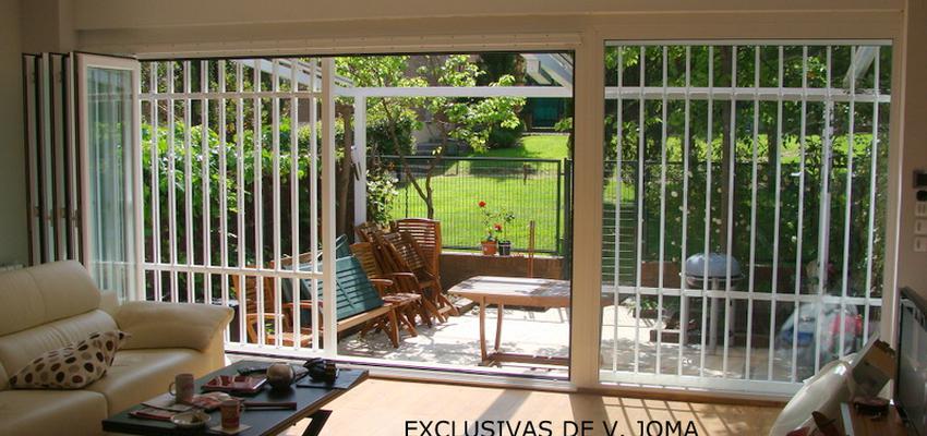 Terraza, Salon style contemporaneo color beige, beige, blanco  diseñado por Exclusivas Joma | Gremio 