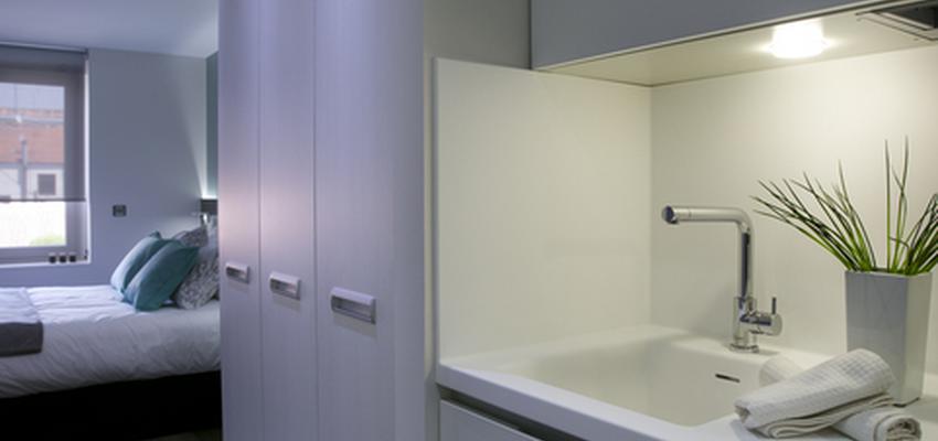 Dormitorio, Estudio, Cocina style moderno color turquesa, beige, blanco  diseñado por ENRIQUE REYES  | Gremio | Copyright propietario.