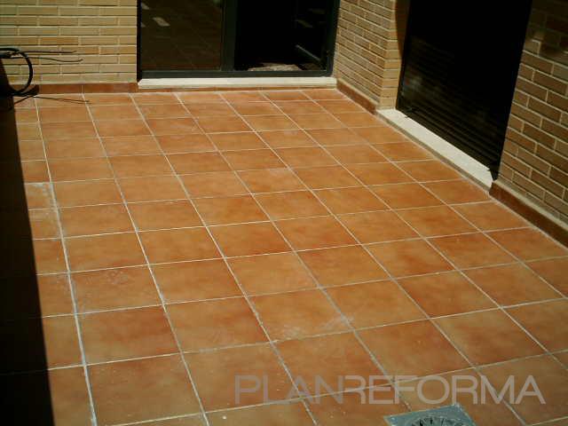 Terraza Estilo moderno Color beige, marron  diseñado por Reactiva Obras y Proyectos | Gremio | Copyright Reactiva Obras y Proyectos