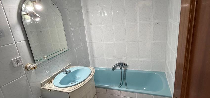 Baño Estilo tradicional Color azul cielo, plateado  diseñado por EON | Reformista, constructor | Copyright VLLRDNDGO15