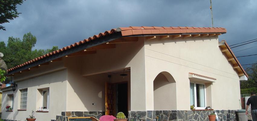 Porche, Exterior style tradicional color beige, gris, bronce  diseñado por MAAP arquitectura i rehabilitació | Arquitecto 