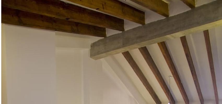 Loft Estilo mediterraneo Color rojo, turquesa, gris  diseñado por Dinamic - Renovación Urbana | Gremio | Copyright dinamic - renovación urbana