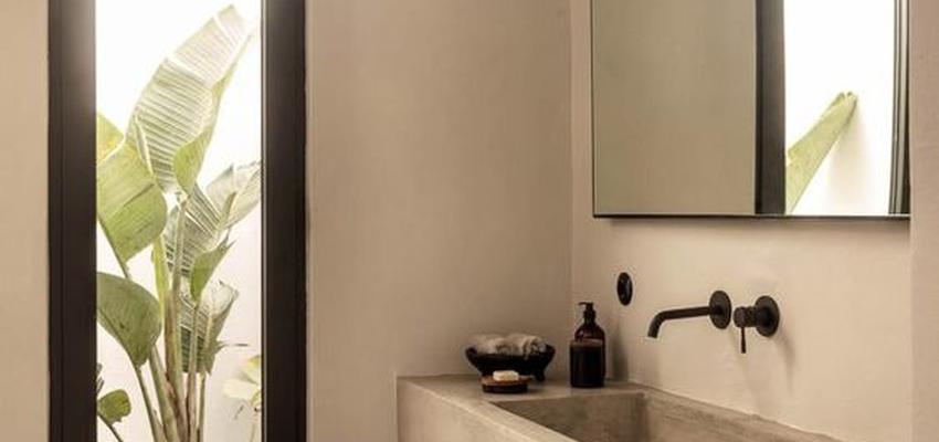 Baño Estilo clasico Color beige, negro  diseñado por AQUI TU REFORMA | Gremio | Copyright Propietario