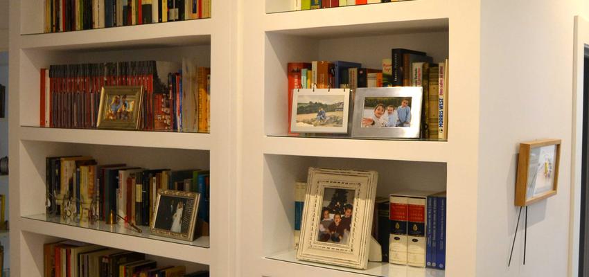 Recibidor style moderno color marron, blanco  diseñado por Cube Proyectos | Arquitecto | Copyright Imagen Cube