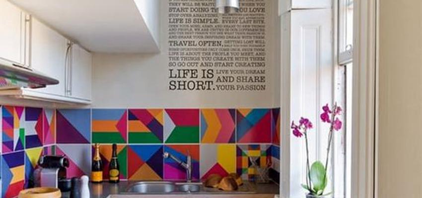 Cocina Estilo moderno Color rosa, azul, dorado  diseñado por Refomas Barcelona Rubio | Gremio | Copyright reformas barcelona rubio