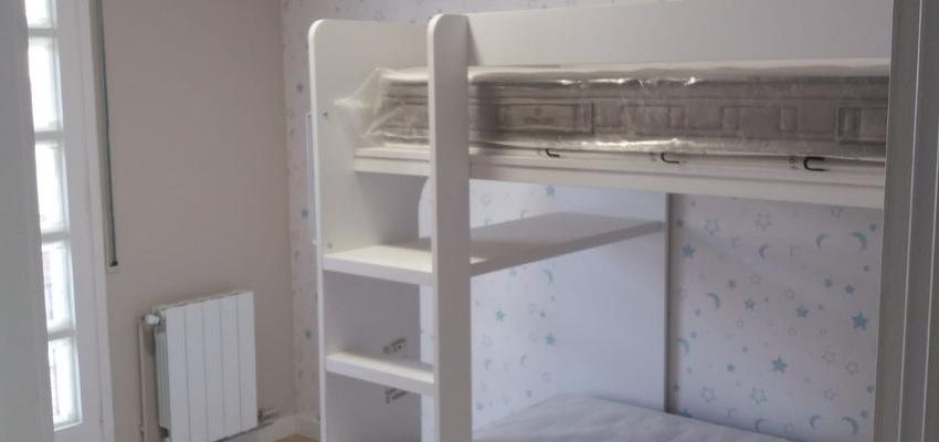 Dormitorio Estilo moderno Color beige, blanco  diseñado por Refomas Barcelona Rubio | Gremio | Copyright Reformas Barcelona Rubio