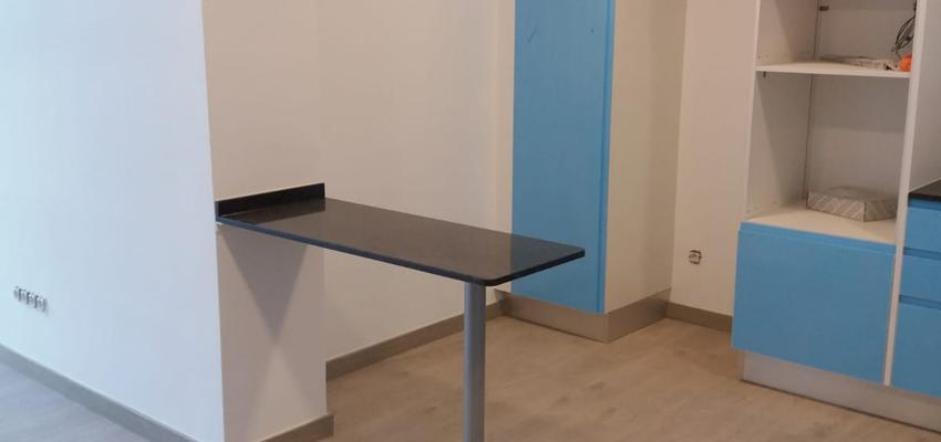 Dormitorio Estilo moderno Color azul, beige, blanco  diseñado por Refomas Barcelona Rubio | Gremio | Copyright Reformas Barcelona Rubio