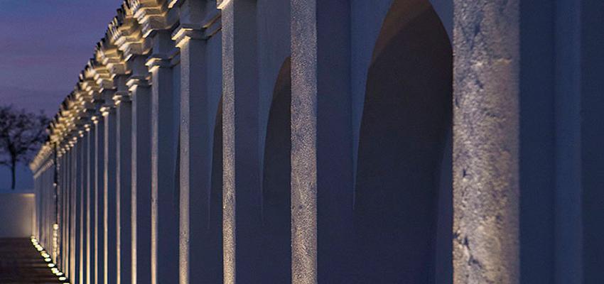 Exterior Estilo mediterraneo Color marron, marron, gris  diseñado por Idearte Marta Montoya | Interiorista | Copyright Imagen de www.ideartemartamontoya.com