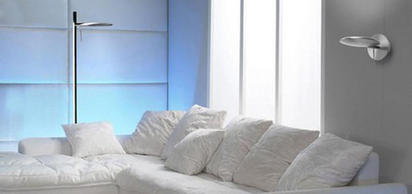 Salon style contemporaneo color azul cielo, blanco, gris  diseñado por Pujol iluminacion | Marca colaboradora | Copyright Iluminación Pujol