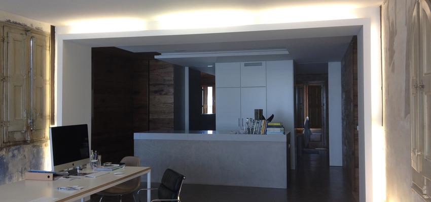 Comedor, Cocina Estilo moderno Color azul oscuro  diseñado por CECILIA CORBIN OGALLAR | Arquitecto | Copyright si