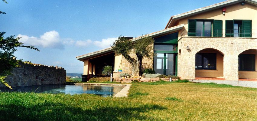 Piscina, Porche, Exterior Estilo rustico Color rojo  diseñado por CECILIA CORBIN OGALLAR | Arquitecto | Copyright si