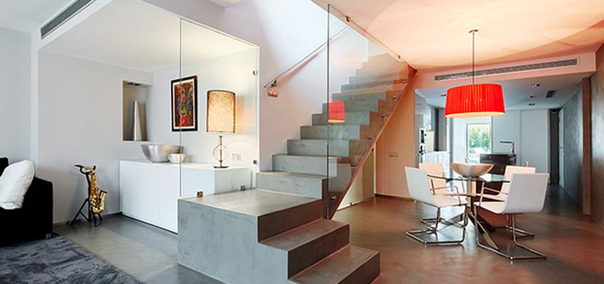 Salon Estilo contemporaneo Color blanco, gris, negro  diseñado por Jordi Sagalés | Arquitecto 