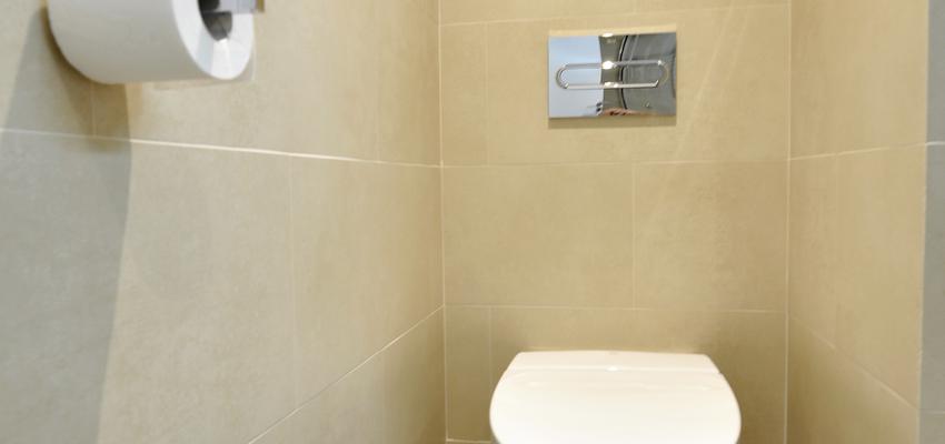 Baño Estilo contemporaneo Color beige, blanco, gris  diseñado por Jordi Sagalés | Arquitecto 