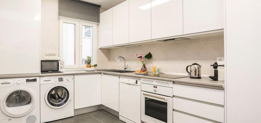 Cocina Estilo clasico Color blanco, gris, gris  diseñado por SECTOR REFORMA | Gremio 