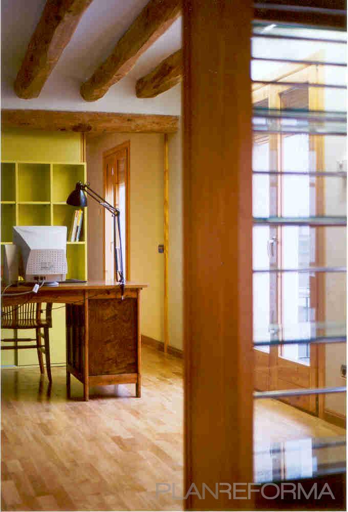 Estudio style contemporaneo color verde, marron  diseñado por Ramon Corbella, arquitecto | Arquitecto | Copyright Propietat de Da4r SCP