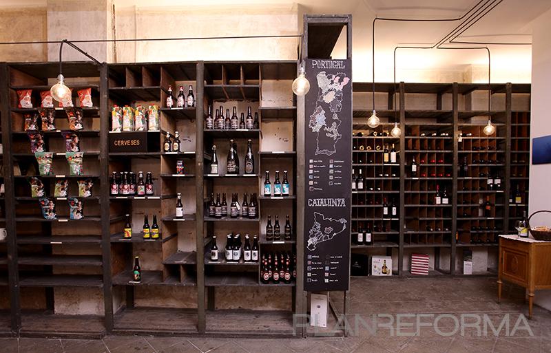 Tienda style tradicional color beige, marron, negro  diseñado por Andrea Soto Garcia | Interiorista 