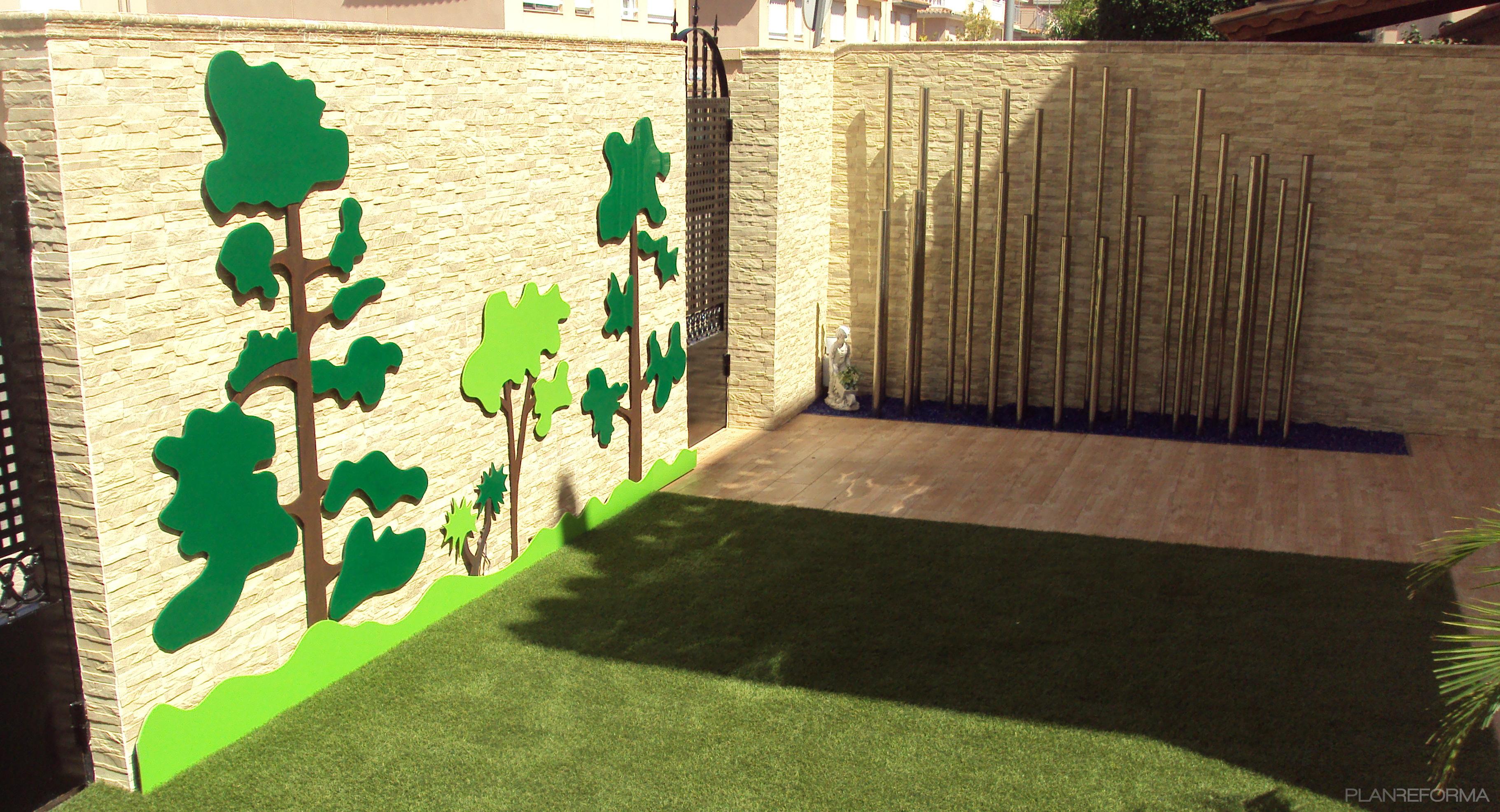 Jardin style contemporaneo color verde, beige, marron  diseñado por Jardines Creativos by Ernesto Monzó | Ingeniero 