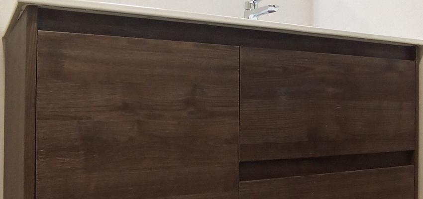 Baño Estilo moderno Color naranja, gris, gris oscuro  diseñado por Darquitecture | Reformista, constructor | Copyright Sí, lo soy