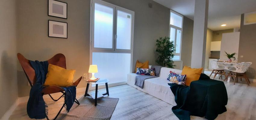 Salon Estilo contemporaneo Color marron, beige  diseñado por Verdín Reformas | Reformista, constructor | Copyright @verdinreformas