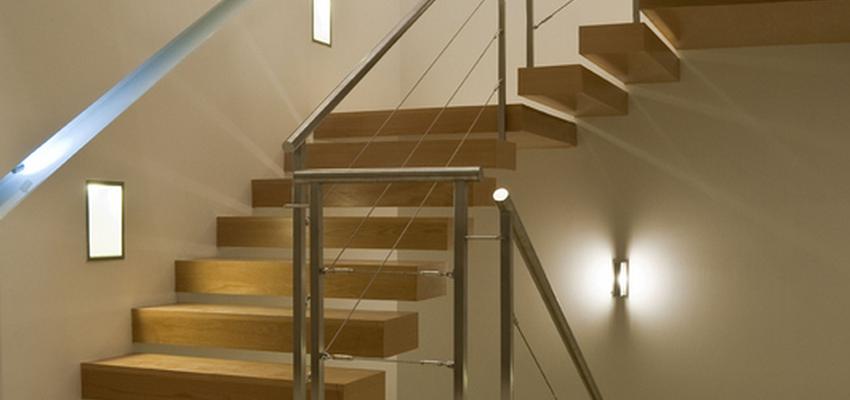 Escalera Estilo contemporaneo Color beige, marron, plateado  diseñado por ERALONSO ARQUITECTOS | Arquitecto 