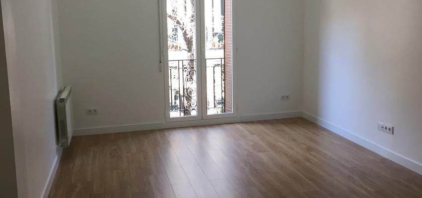 Salon Estilo clasico Color blanco, bronce  diseñado por Redefor | Gremio 