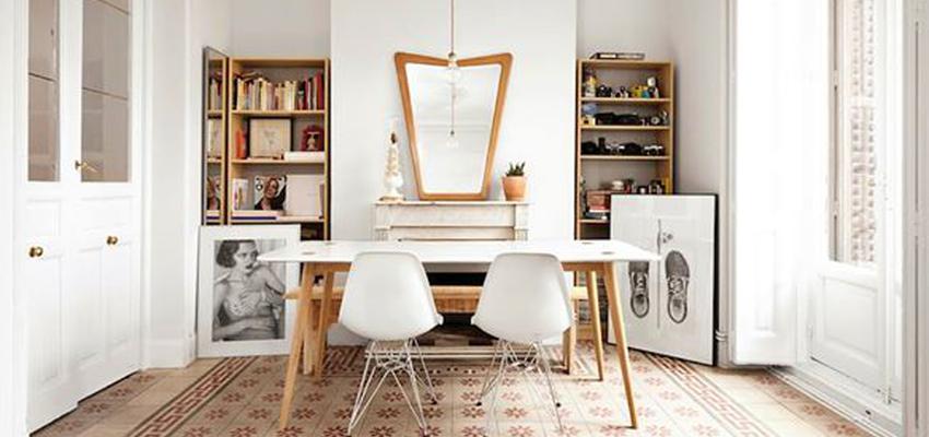 Comedor, Balcon, Salon style moderno color rojo, amarillo, plateado  diseñado por MAPA arquitectura y paisaje | Arquitecto | Copyright Imagen de "SINGULARES - MAGAZINE DE INTERIORISMO Y LIFE STYLE" publicada en el nº 13