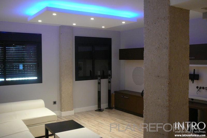 Salon Estilo moderno Color marron, blanco, gris  diseñado por INTRO interiorismo y reformas | Gremio | Copyright Diseño y ejecución de obra por INTROinteriorismo | empresa de reformas en Murcia