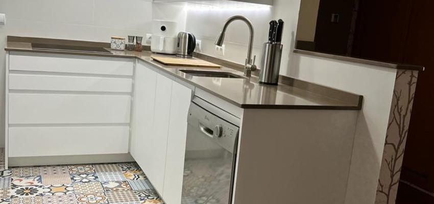 Cocina Estilo vintage Color amarillo, turquesa, blanco  diseñado por Ama tu Casa Reformas | Reformista, constructor | Copyright PROPIO