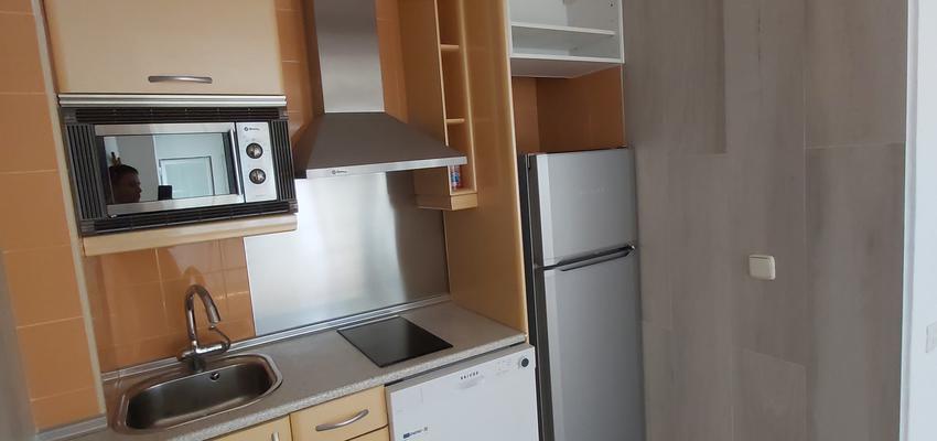 Cocina Estilo moderno Color gris, bronce  diseñado por JUAN DAVID SALAZAR | Reformista, constructor 