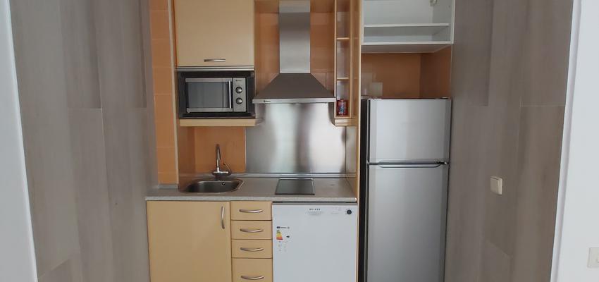 Cocina Estilo moderno Color gris  diseñado por JUAN DAVID SALAZAR | Reformista, constructor 