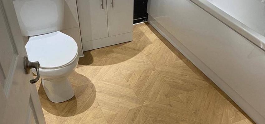 Baño Estilo clasico Color ocre  diseñado por Parquets Penedés | Reformista, constructor | Copyright Es propia
