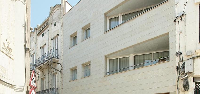 Balcon, Exterior style contemporaneo color gris  diseñado por PERE HOMET SITJES | Arquitecto 