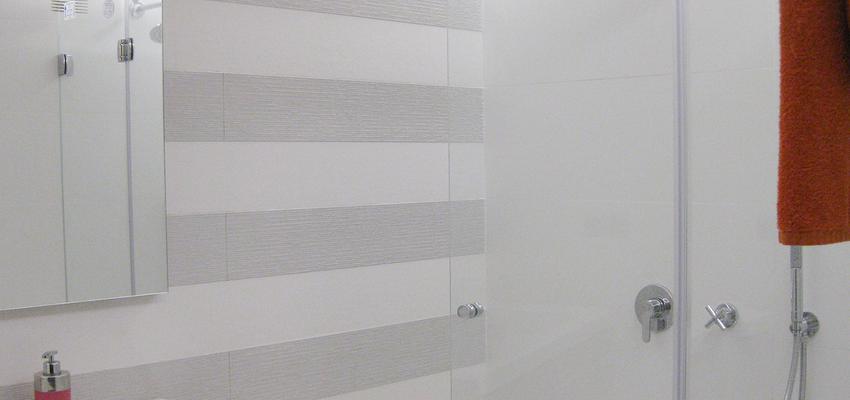 Baño Estilo moderno Color gris  diseñado por extraMURS Reformas | Gremio 