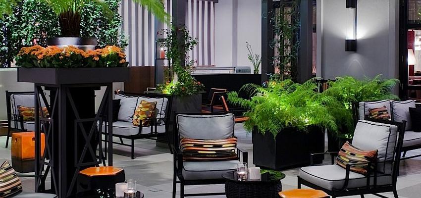 Patio, Hotel Estilo clasico Color verde, gris  diseñado por Fundamenta Arquitectura | Arquitecto | Copyright (c) Fundamenta Arquitectura | J.M.G. 97, S.L.