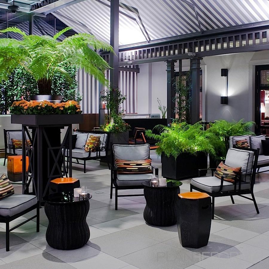 Patio, Hotel Estilo clasico Color verde, gris  diseñado por Fundamenta Arquitectura | Arquitecto | Copyright (c) Fundamenta Arquitectura | J.M.G. 97, S.L.