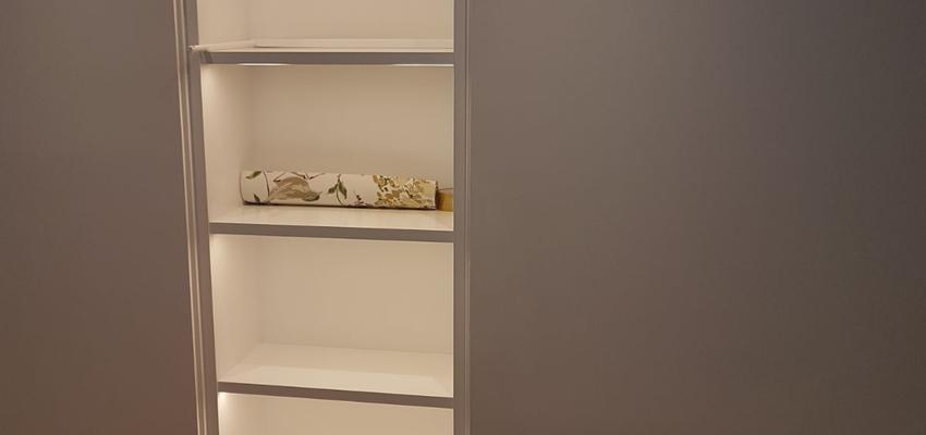 Pasillo Estilo moderno Color blanco  diseñado por Valentin | Gremio 