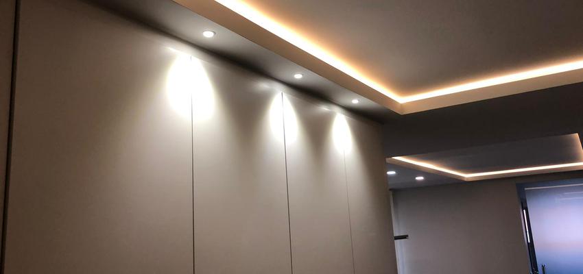 Recibidor Estilo moderno Color blanco  diseñado por Valentin | Gremio | Copyright OBRASREFOROM