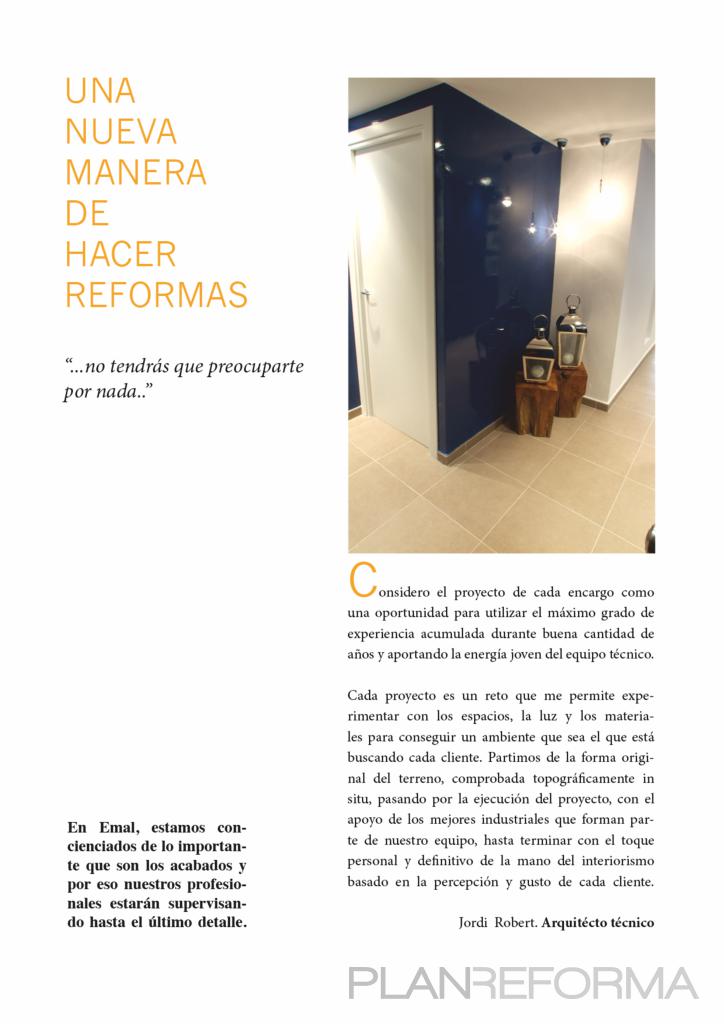 Vestibulo style moderno color azul oscuro, beige, blanco  diseñado por Emal Tarragona | Arquitecto | Copyright ©Emal