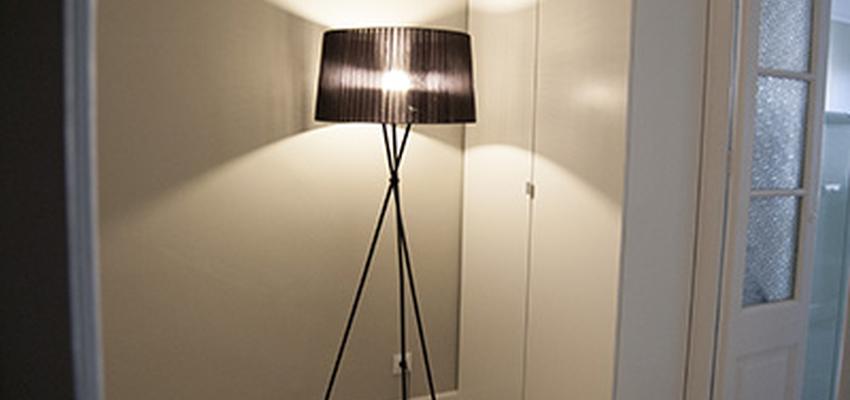 Recibidor, Vestibulo, Pasillo Estilo vintage Color beige, blanco, negro  diseñado por Trazo interiorismo | Interiorista 