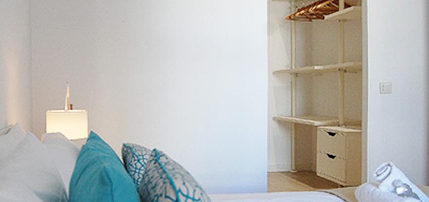 Dormitorio, Vestidor, Pasillo Estilo contemporaneo Color marron, turquesa, blanco  diseñado por Trazo interiorismo | Interiorista 