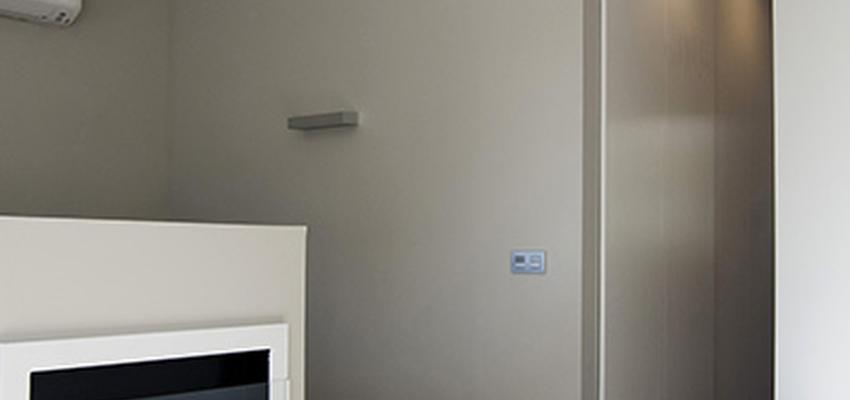 Dormitorio, Estudio, Escalera Estilo contemporaneo Color beige, blanco, gris  diseñado por Trazo interiorismo | Interiorista 