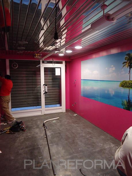 Tienda style contemporaneo color azul, rosa, gris  diseñado por ICS proyectos y obras | Ingeniero 