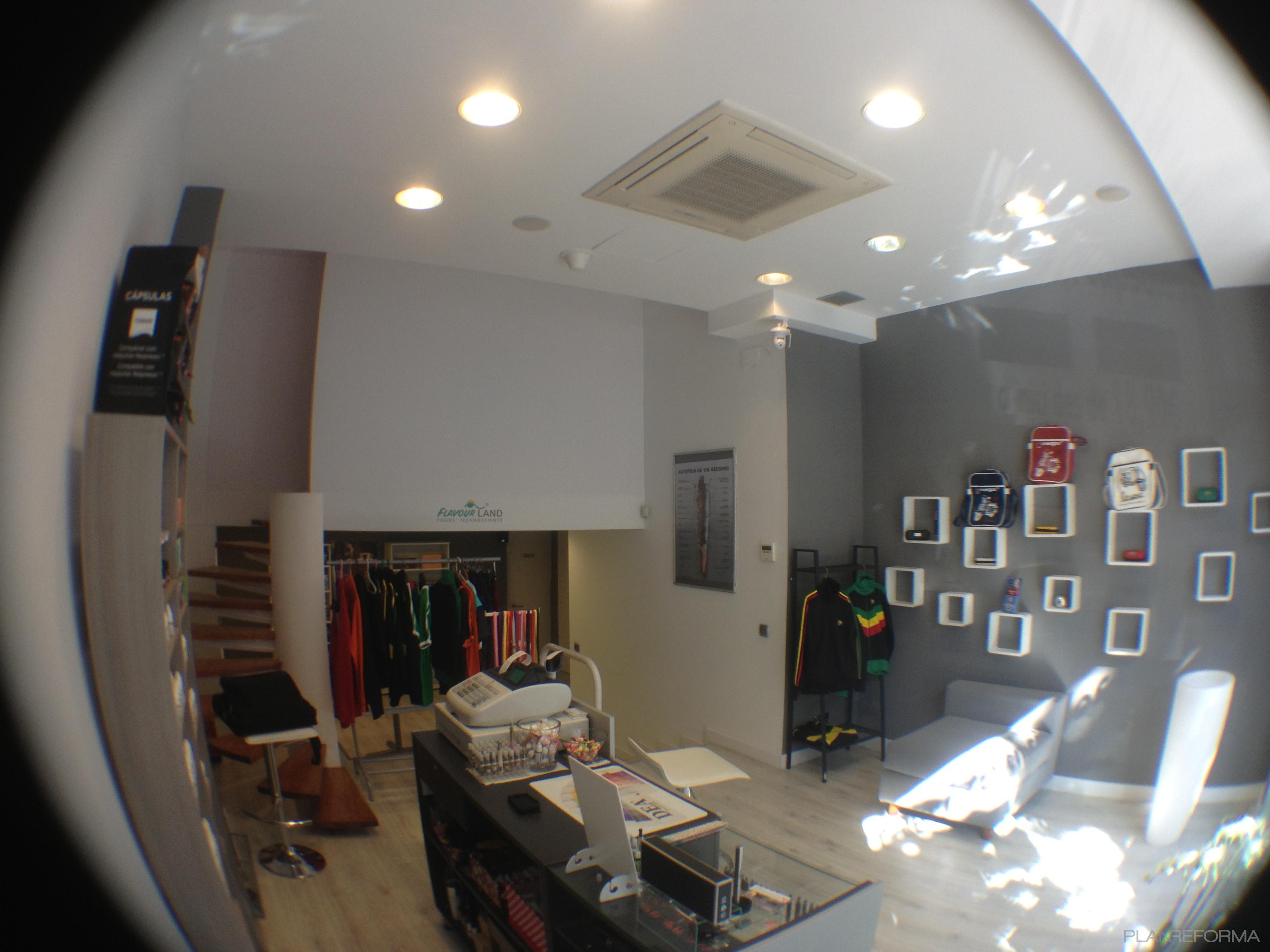 Tienda style moderno color turquesa, azul cielo, beige  diseñado por 3TEC-projects | Arquitecto Técnico 