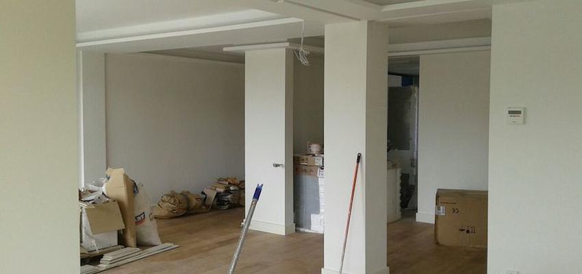 Salon Estilo contemporaneo Color marron, blanco  diseñado por Reformas Raviro | Gremio 