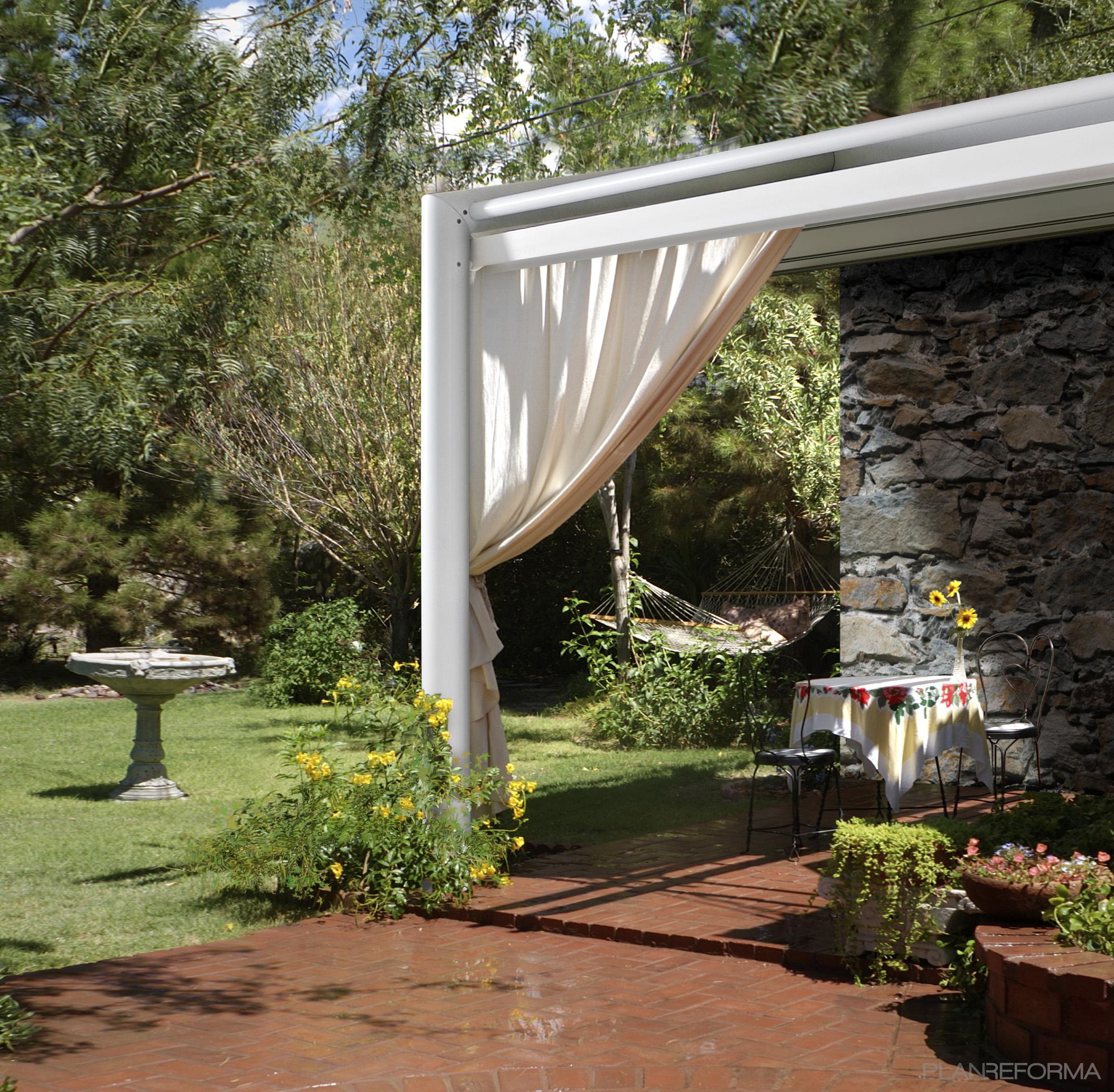 Jardin Estilo clasico Color marron, verde, blanco  diseñado por Toldotecnia | Gremio 
