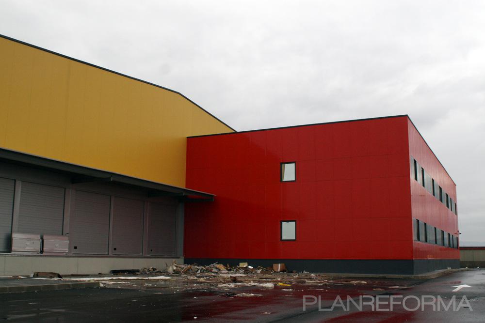 Exterior Estilo moderno Color rojo  diseñado por Jorge Montón Palacios | Gremio 