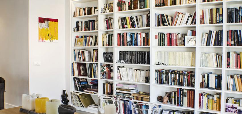 Comedor, Salon Estilo contemporaneo Color ocre, blanco, gris  diseñado por Arrevol arquitectura | Arquitecto 