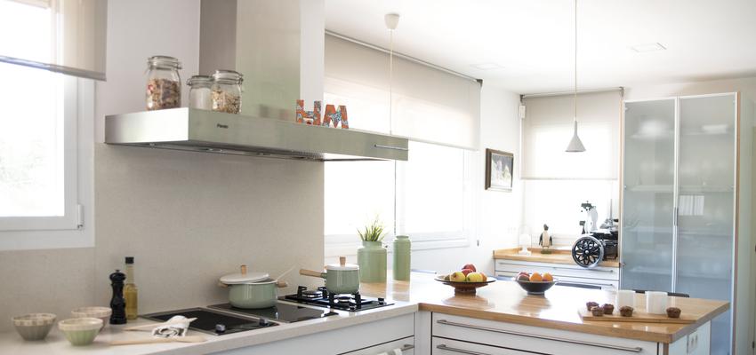 Cocina Estilo eclectico Color turquesa  diseñado por Irma Ribera | Interiorista 