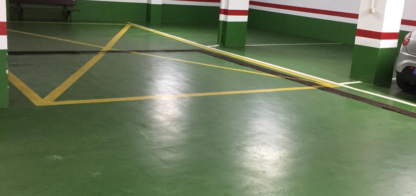 Garaje Estilo contemporaneo Color verde  diseñado por PAVITEC 2000 | Gremio | Copyright PAVITEC 2000